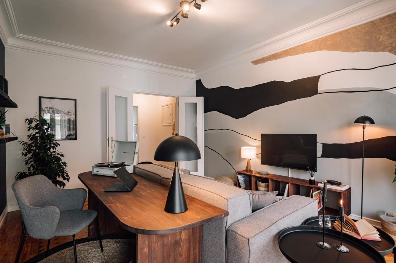 Ayet - 3 Bedrooms With Balcony In Alvalade Lisbon